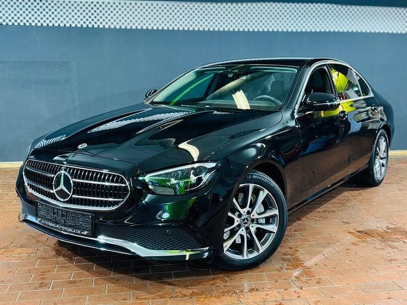 Schwarz Gebraucht 2022 Mercedes E200 Limousine | 37.990 € (Guter Preis) - Bild 1/4