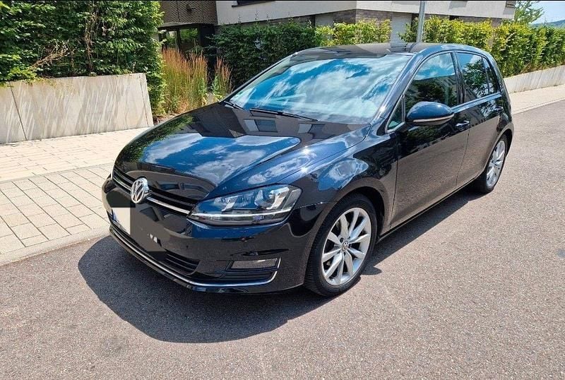 Gebraucht VW Golf VII Highline 125 PS (91 kW) 2017 Schwarz Limousine