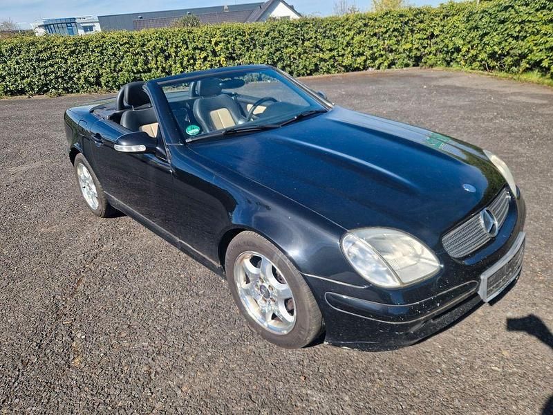 Gebraucht Mercedes SLK230 197 PS (144 kW) 2000 Schwarz Cabrio