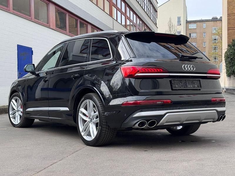 Gebraucht Audi SQ7 Ambiente 507 PS (372 kW) 2022 Schwarz SUV