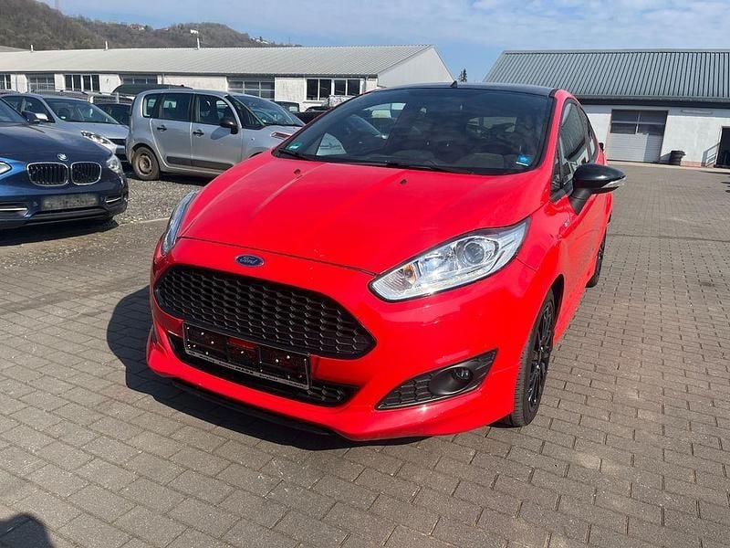 Gebraucht Ford Fiesta ST-Line 140 PS (102 kW) 2017 Rot Limousine
