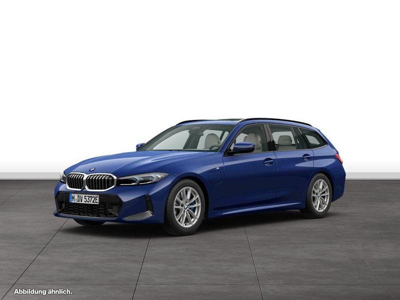 Gebraucht BMW 330e M Sport 292 PS (214 kW) 2024 Blau Kombi