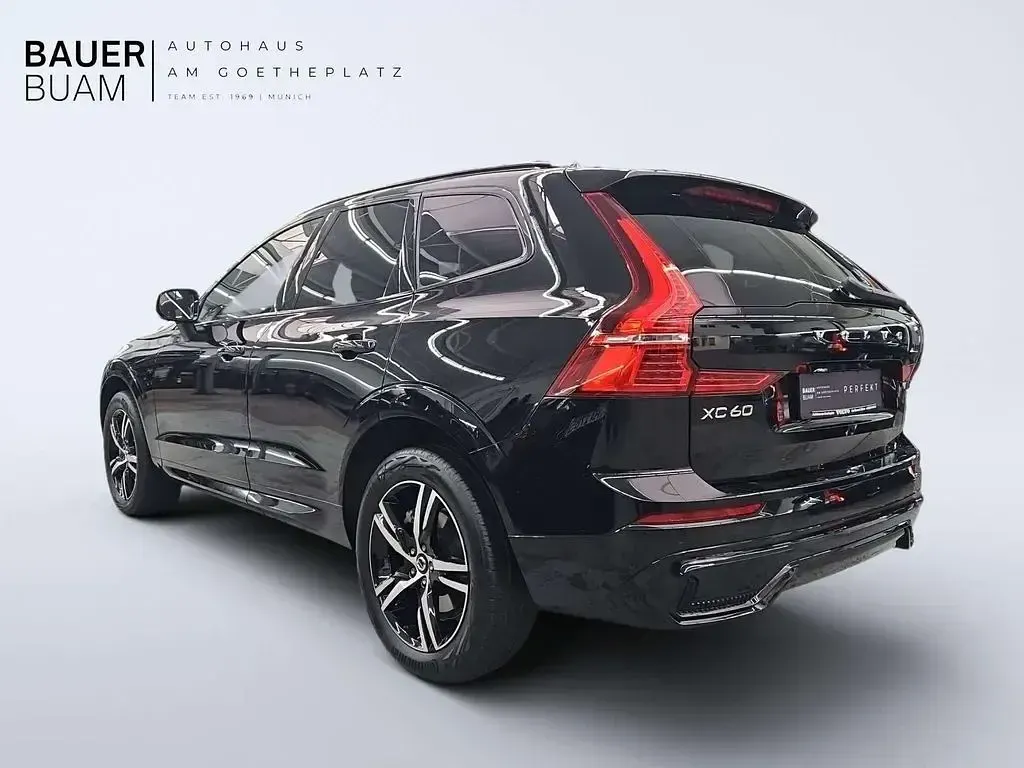 Gebraucht Volvo XC60 R-Design 197 PS (144 kW) 2022 Onyx black / metallic SUV