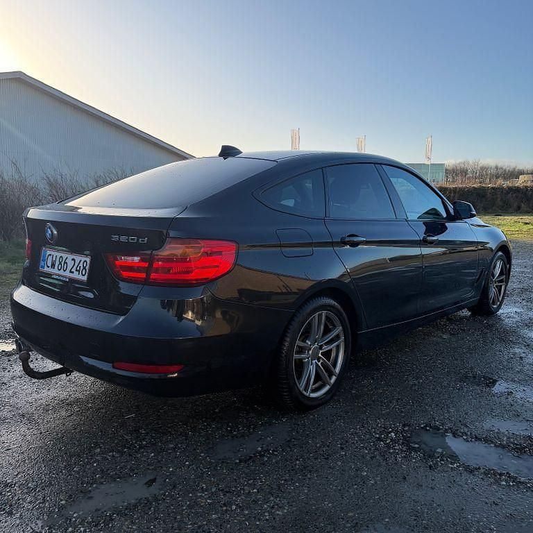 Gebraucht BMW 320 Gran Turismo 190 PS (139 kW) 2016 Schwarz SUV