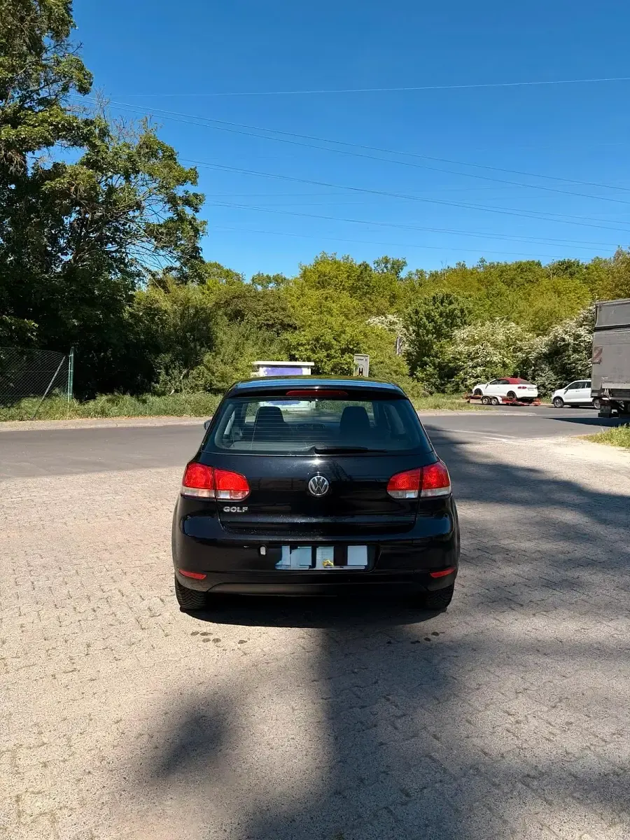 Gebraucht VW Golf VI 80 PS (58 kW) 2009 Schwarz Kleinwagen