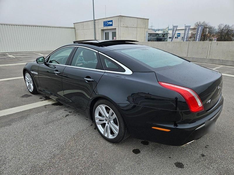 Gebraucht Jaguar XJ 275 PS (202 kW) 2012 Schwarz Limousine
