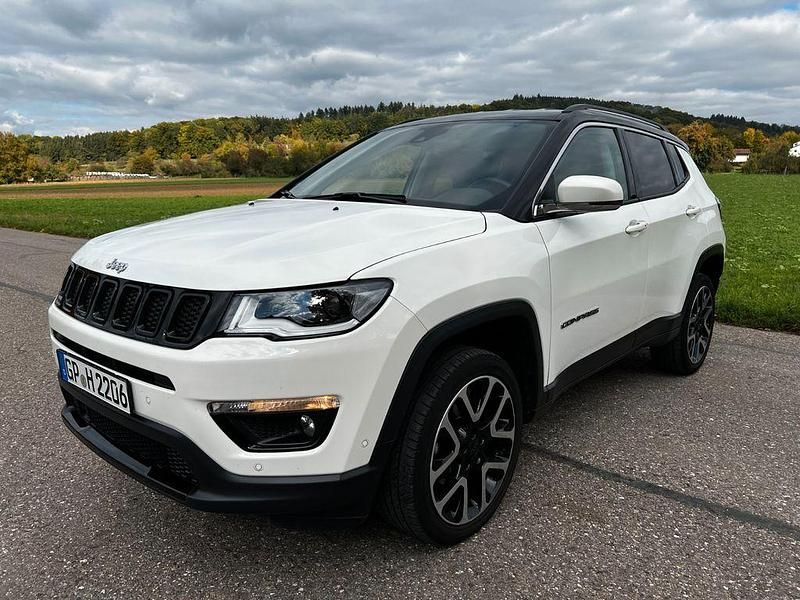 Weiß Gebraucht 2018 Jeep Compass Limited SUV | 19.900 € (Fairer Preis) - Bild 1/4