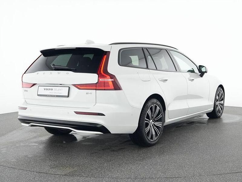 Gebraucht Volvo V60 Ultra 197 PS (144 kW) 2025 Weiß Kombi