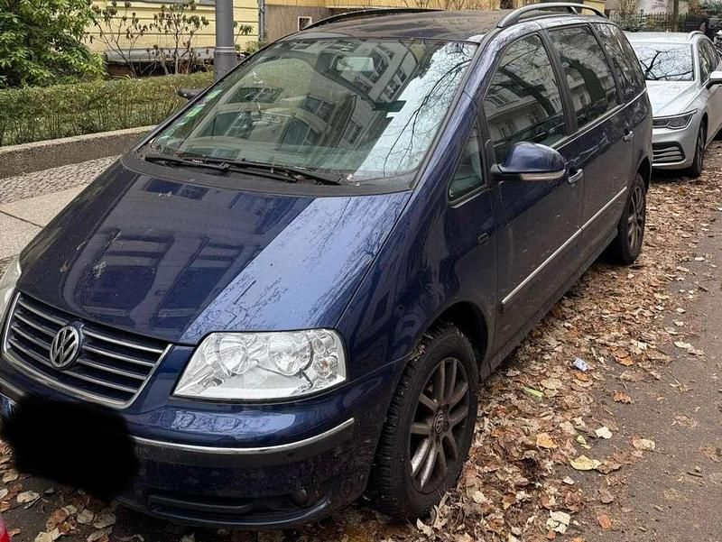 Blau Gebraucht 2008 VW Sharan United Van / Kleinbus | 5.500 € (Fairer Preis) - Bild 1/4