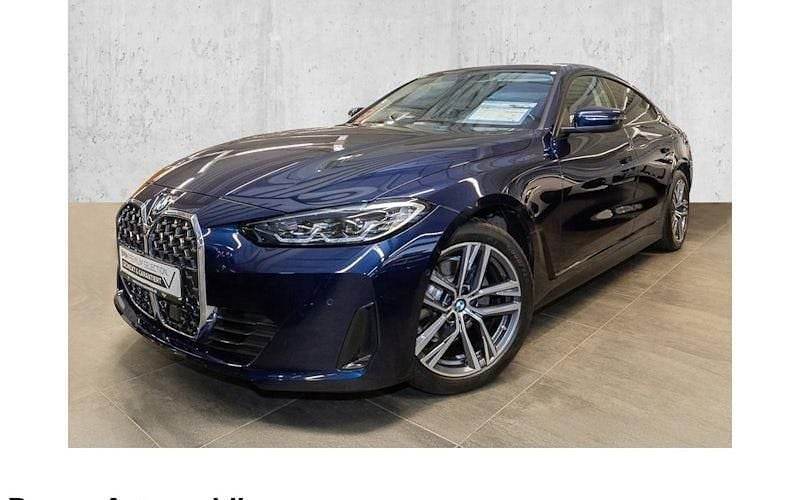 Blau Gebraucht 2022 BMW 420 Sport Line Coupé | 34.990 € (Guter Preis) - Bild 1/4