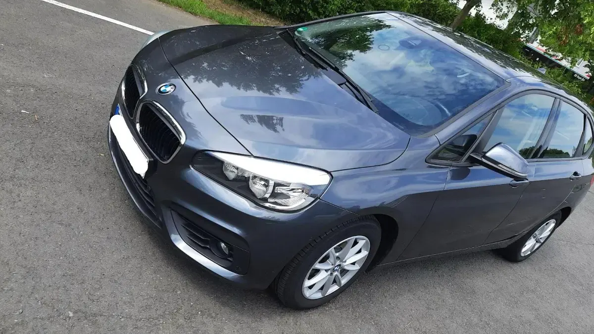 Gebraucht BMW 218 Active Tourer 136 PS (100 kW) 2015 Grau Van / Kleinbus
