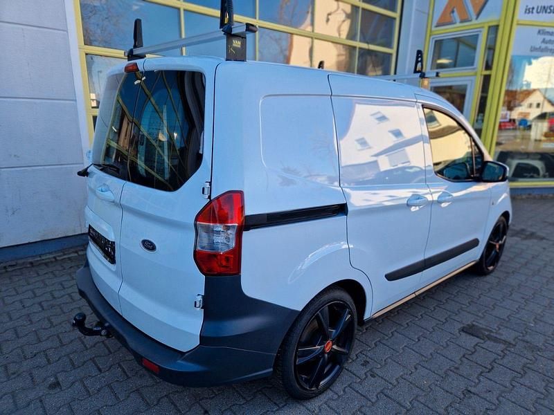 Gebraucht Ford Transit Trend 101 PS (74 kW) 2017 Weiß Limousine