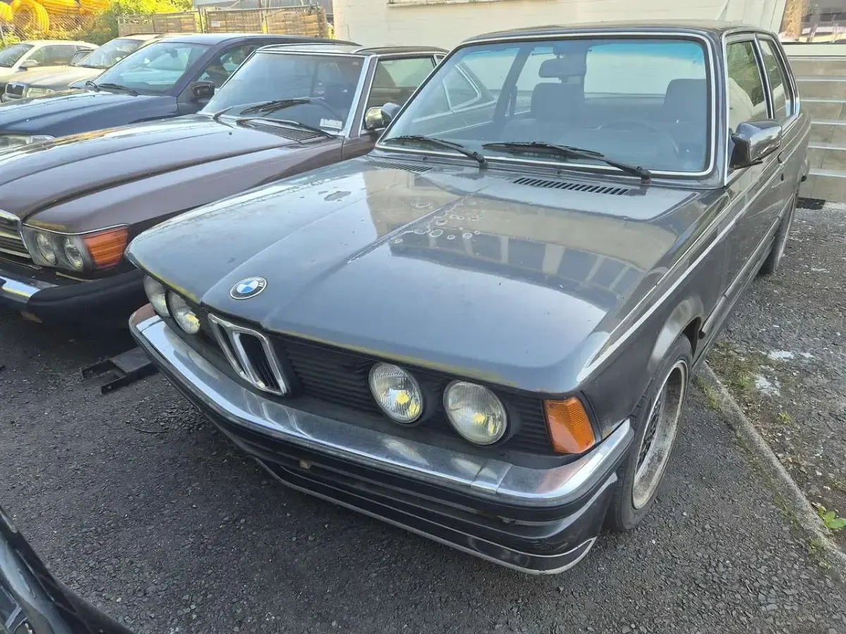 Gebraucht BMW 323 143 PS (105 kW) 1981 Antrazit met. Coupé