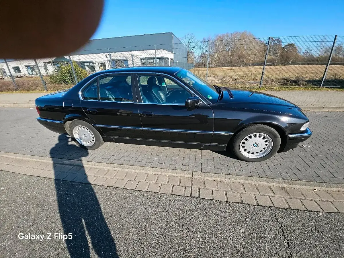 Gebraucht BMW 730 217 PS (159 kW) 1995 Schwarz Limousine