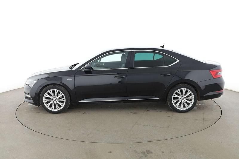Gebraucht Skoda Superb LAURIN & KLEMENT 218 PS (160 kW) 2021 Schwarz Limousine