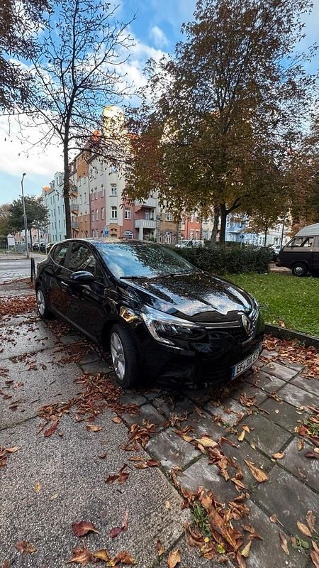 Schwarz Gebraucht 2021 Renault Clio V Limousine | 12.000 € (Guter Preis) - Bild 1/3