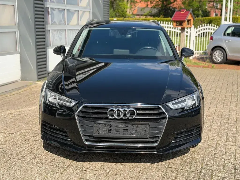 Gebraucht Audi A4 Comfort 218 PS (160 kW) 2016 Schwarz Limousine