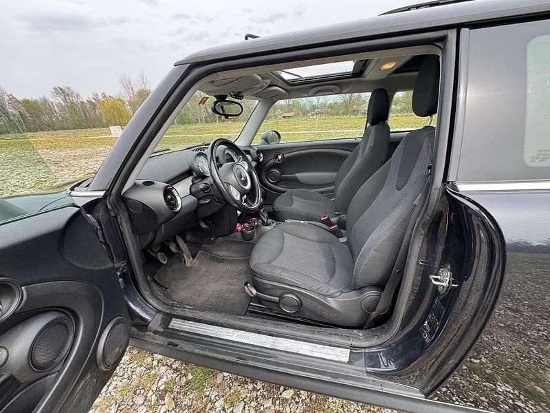 Second-hand Mini ONE 95 CP (69 kW) 2007 Albastru Hatchback