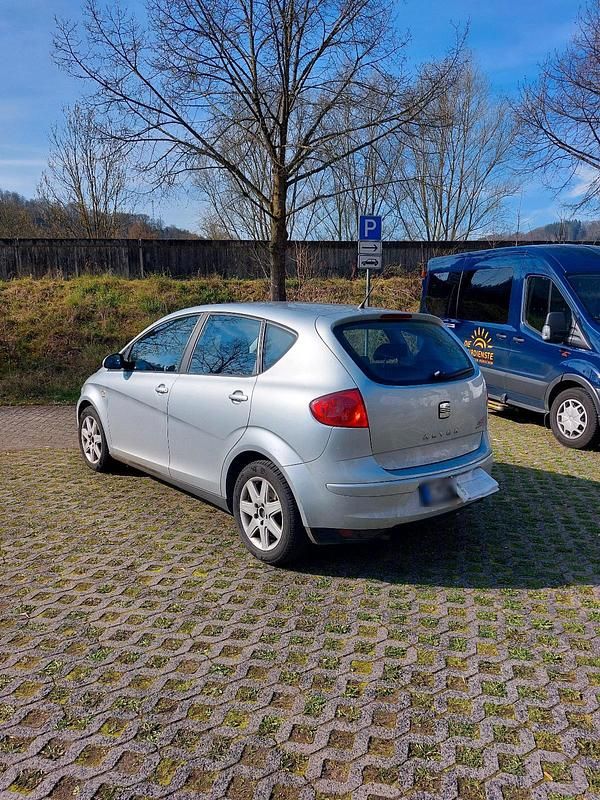 Gebraucht Seat Altea 125 PS (91 kW) 2008 Silber Limousine