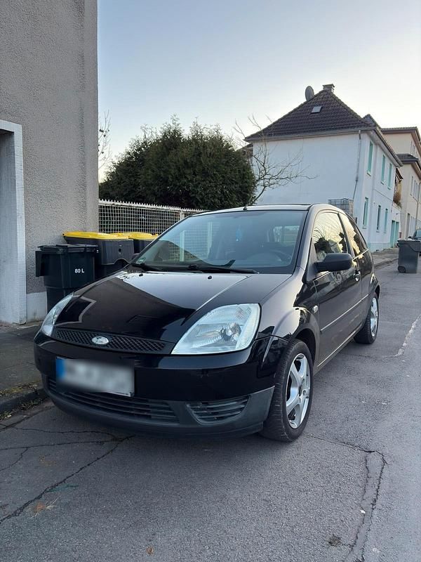Schwarz Gebraucht 2004 Ford Fiesta Kleinwagen | 1.400 € (Fairer Preis) - Bild 1/4