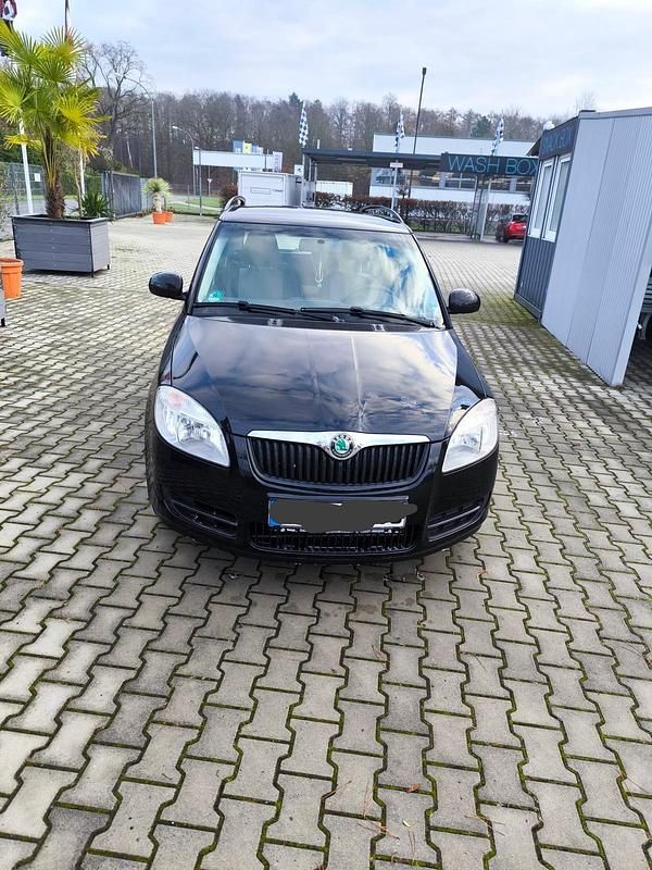 Schwarz Gebraucht 2009 Skoda Fabia Kombi | 1.500 € (Guter Preis) - Bild 1/4