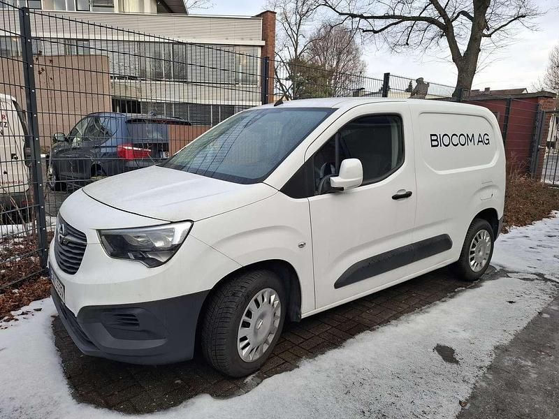 Gebraucht Opel Combo Selection 76 PS (55 kW) 2018 Weiß Van / Kleinbus