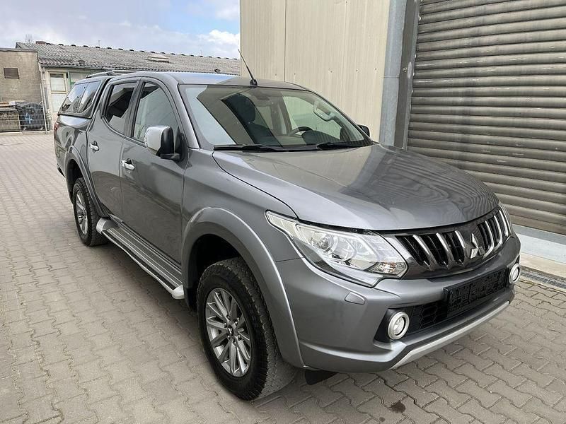 Gebraucht Mitsubishi L200 Top 181 PS (133 kW) 2018 Grau Pickup