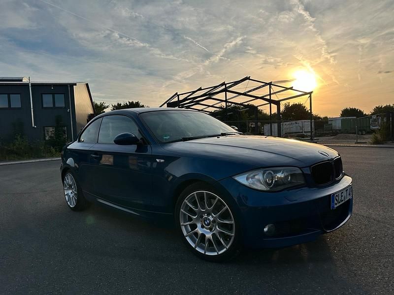 Blau Gebraucht 2009 BMW 123 Coupé M Sport Coupé | 6.999 € - Bild 1/4