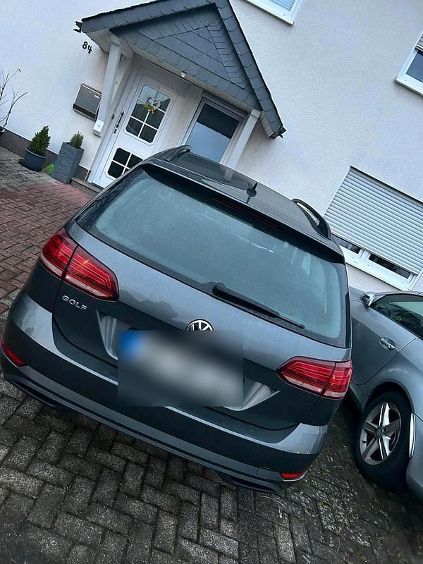 Gebraucht VW Golf VII 116 PS (85 kW) 2020 Andere farben Kombi