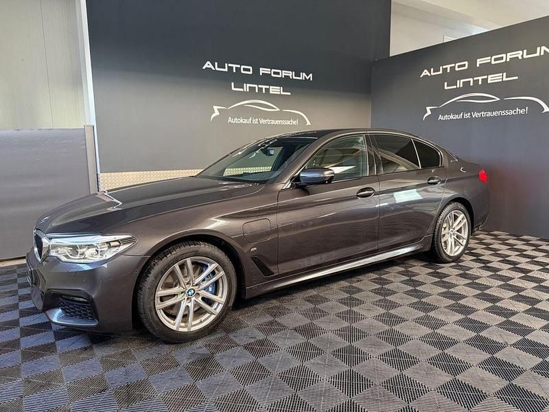 Gebraucht BMW 530e M Sport 252 PS (185 kW) 2019 Sophistograu Limousine