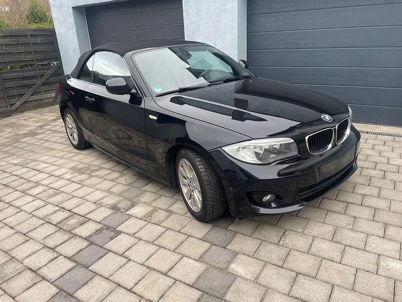 Gebraucht BMW 118 Cabriolet Exclusive 143 PS (105 kW) 2012 Schwarz Cabrio