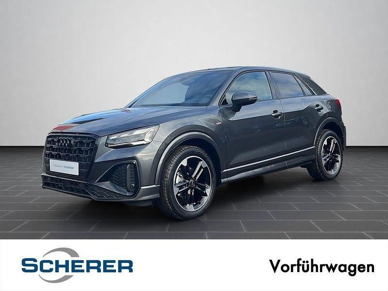 Gebraucht Audi Q2 Ambiente 150 PS (110 kW) 2025 Daytonagrau perleffekt (metallic) SUV