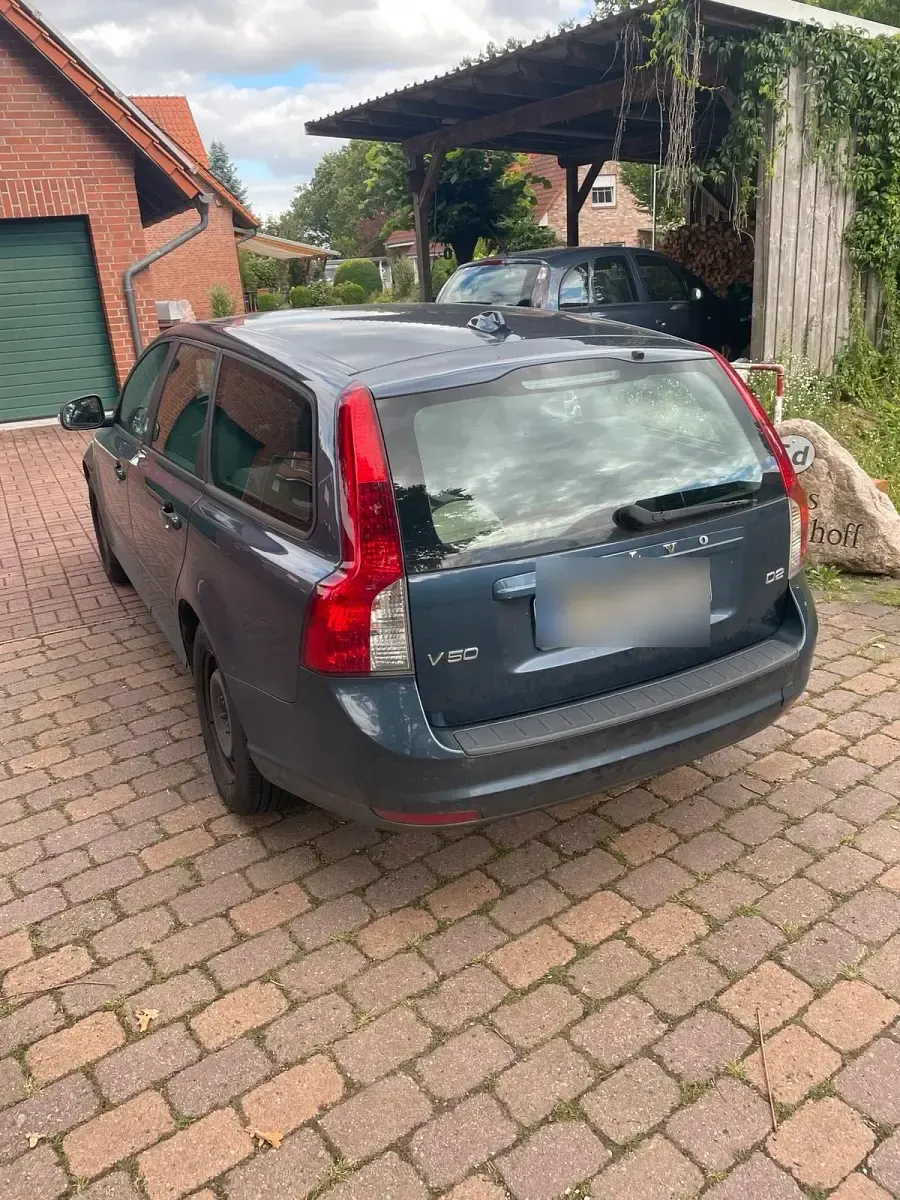 Gebraucht Volvo V50 136 PS (100 kW) 2010 Blau Kombi