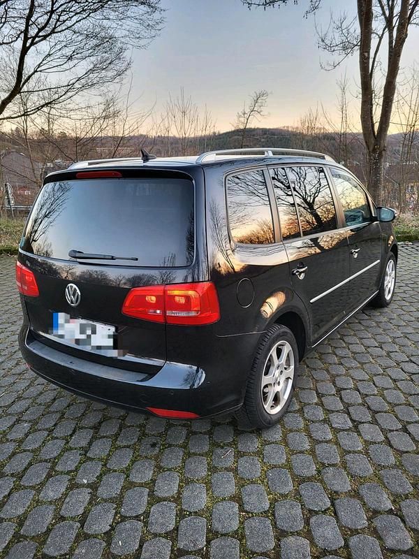 Schwarz Gebraucht 2013 VW Touran Highline Van / Kleinbus | 8.000 € (Fairer Preis) - Bild 1/4