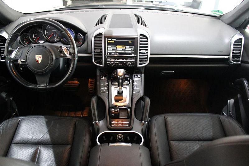 Gebraucht Porsche Cayenne Turbo 245 PS (180 kW) 2012 Schwarz SUV