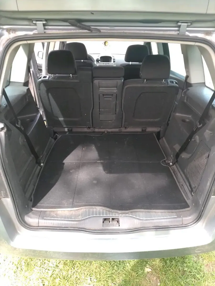 Gebraucht Opel Zafira 115 PS (84 kW) 2006 Silber Van / Kleinbus