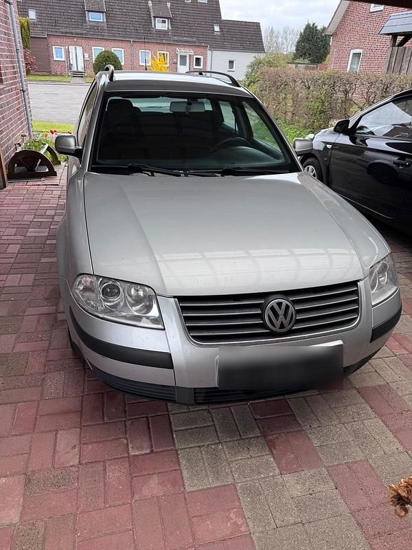Gebraucht VW Passat 115 PS (84 kW) 2001 Silber Kombi
