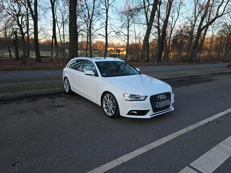 Gebraucht Audi A4 Design 120 PS (88 kW) 2013 Weiß Kombi