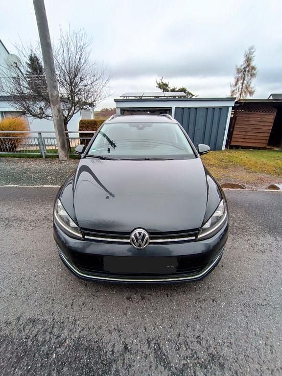 Grau Gebraucht 2016 VW Golf VII Allstar Kombi | 10.000 € (Superpreis) - Bild 1/4