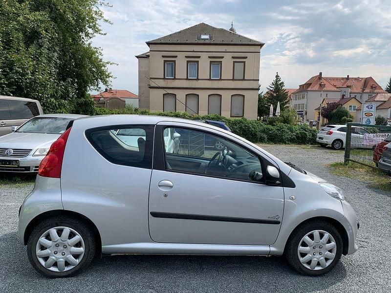 Gebraucht Peugeot 107 Filou 68 PS (50 kW) 2008 Silber Kleinwagen