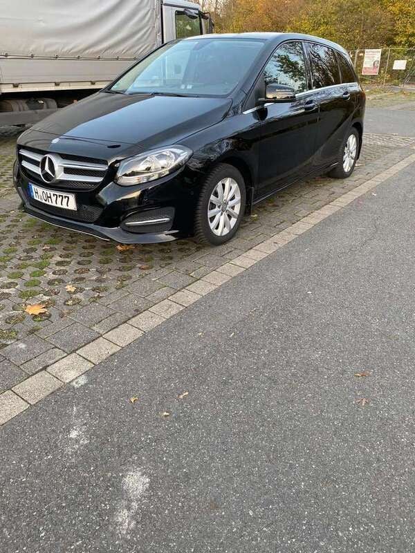 Gebraucht 2016 Mercedes A180 Style Limousine | 11.500 € (Fairer Preis) - Bild 1/4