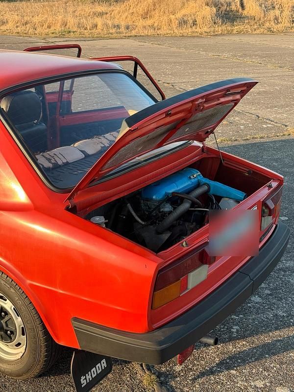 Gebraucht Skoda 105 45 PS (33 kW) 1988 Rot Limousine