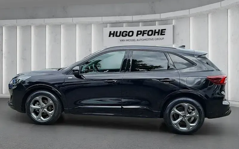Gebraucht Ford Kuga ST-Line 186 PS (136 kW) 2025 Schwarz SUV