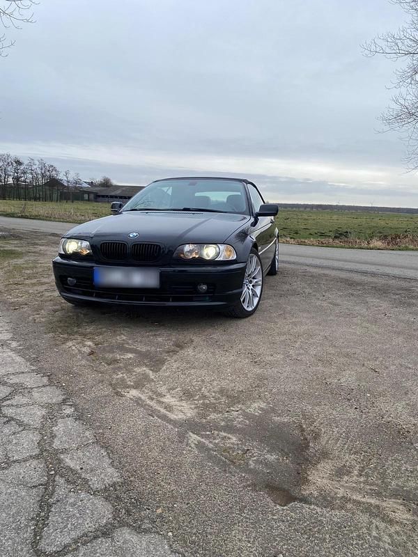 Gebraucht BMW 320 170 PS (125 kW) 2001 Schwarz Cabrio
