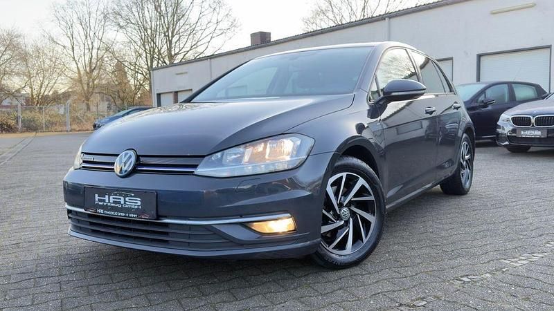 Gebraucht VW Golf VII Join 131 PS (96 kW) 2018 Grau Limousine