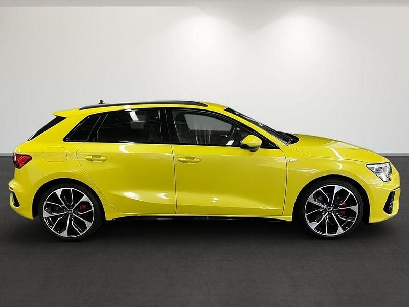 Gebraucht Audi A3 Ambiente 150 PS (110 kW) 2022 Pythongelb metallic Limousine