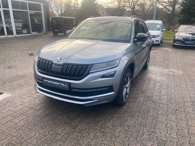 Grau Gebraucht 2018 Skoda Kodiaq SportLine SUV | 25.885 € (Fairer Preis) - Bild 1/4