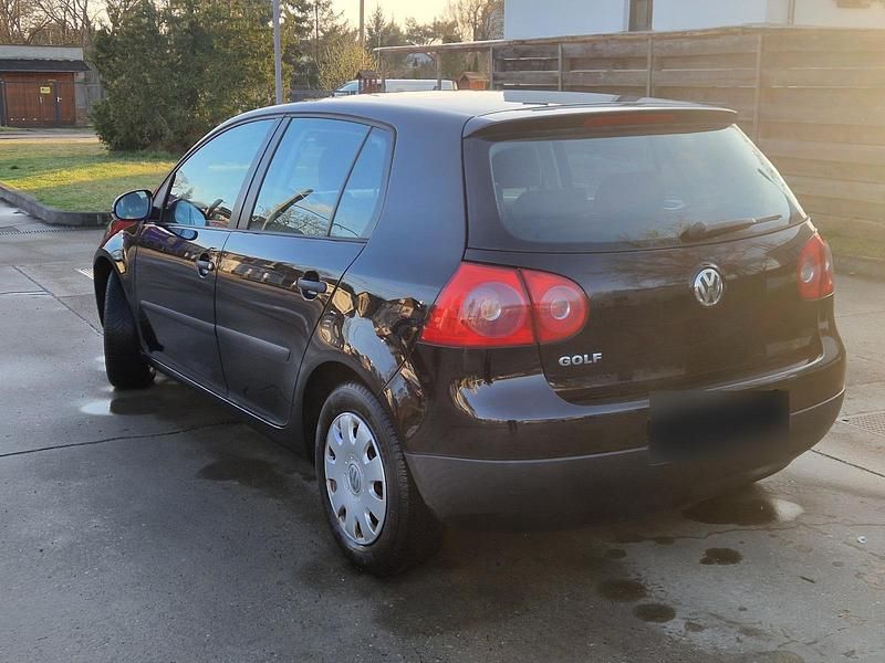 Gebraucht VW Golf IV 75 PS (55 kW) 2005 Schwarz Limousine