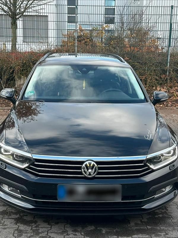 Gebraucht VW Passat 150 PS (110 kW) 2019 Schwarz Limousine