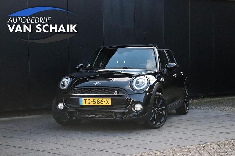 Schwarz Gebraucht 2018 Mini Cooper S Kleinwagen | 15.578 € (Fairer Preis) - Bild 1/4